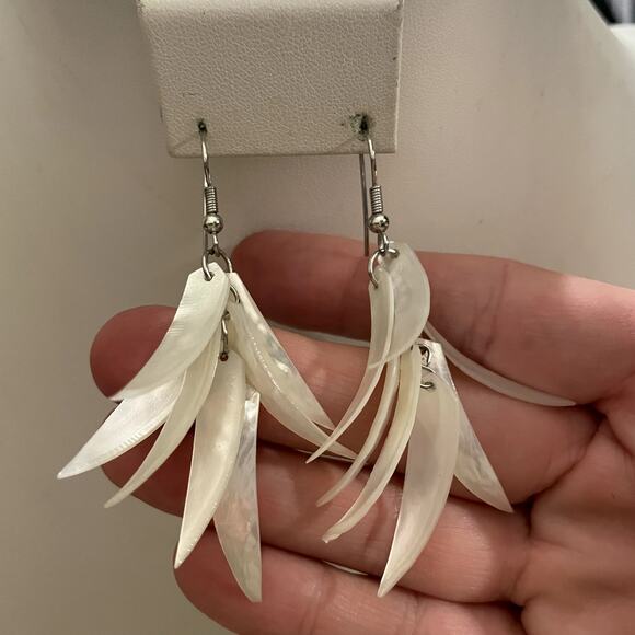 Mother of Pearl Dangly Cluster Earrings - Picture 4 of 5